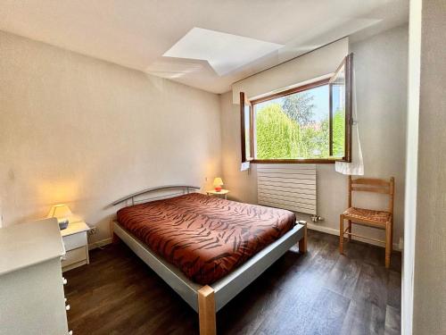 Photo de la galerie de l'établissement Agréable 2 pièces avec terrasse, parking, proche lac et commerces à Annecy - FR-1-432-6, à Annecy