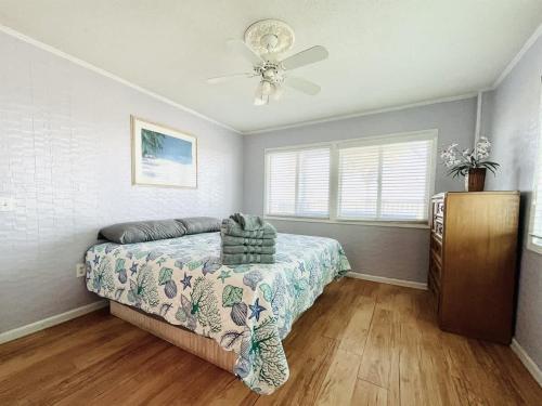 OCEANFRONT HOUSE ON THE SAND 2 Kings 4br 4ba 1st Floor of Triplex SLEEP 12 PGP1 photo 8