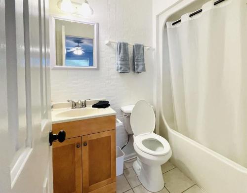 OCEANFRONT HOUSE ON THE SAND 2 Kings 4br 4ba 1st Floor of Triplex SLEEP 12 PGP1 photo 14