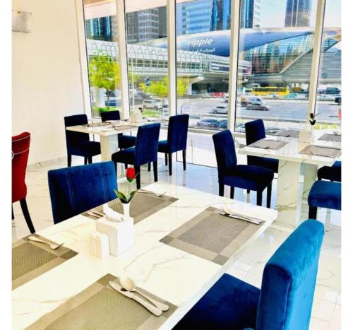 Imagem da galeria de Emirates Grand Hotel Opposite DIFC no Dubai