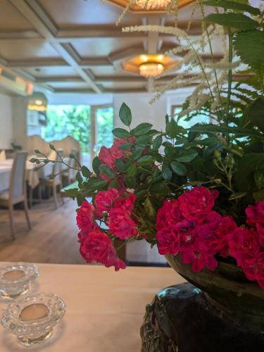 Hotel Alpenblickにあるレストランまたは飲食店