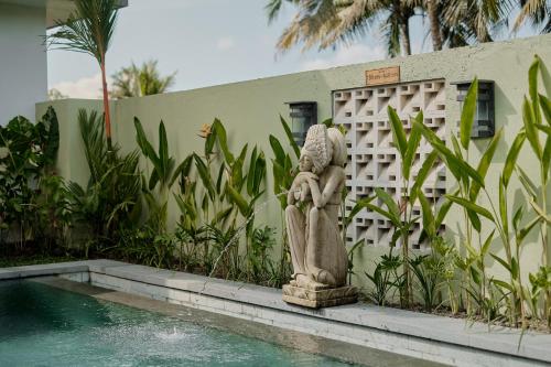 Πισίνα στο ή κοντά στο Green Weca Ubud Villa