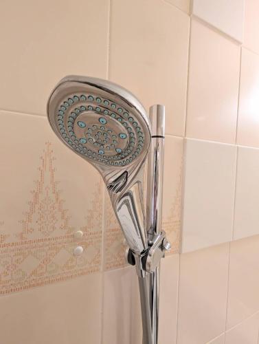 a shower head in the corner of a bathroom at ホテル カサブランカ 尼崎 in Amagasaki