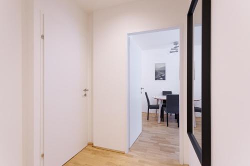 Φωτογραφία από το άλμπουμ του Central Modern Studio Apartment with Free Parking στη Βιέννη