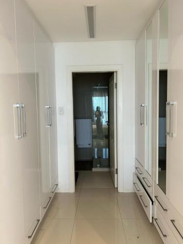 Φωτογραφία από το άλμπουμ του Itowers Luxury Apartment σε Γκαμπορόνε