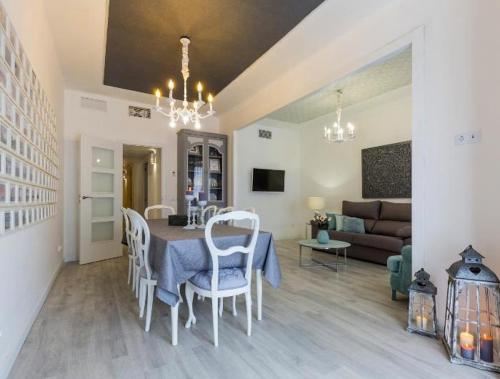 Nice, Cozy, UP TO 6, FCB stadium, free parking