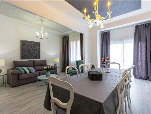 Nice, Cozy, UP TO 6, FCB stadium, free parking