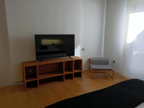 Blu Hotel Almansaにあるテレビまたはエンターテインメントセンター