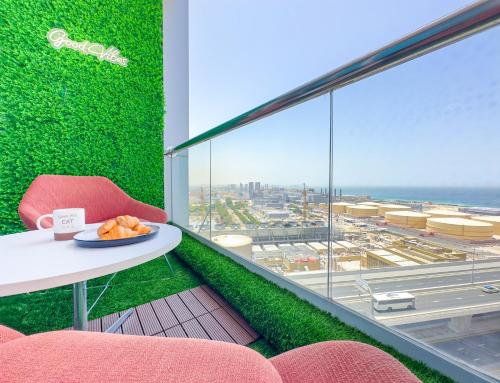 Upgrade Unit for 6 pax with Sea View Ideal Location Near Beach Big Balcony photo 2