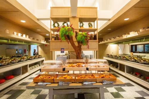 Mad på resortet eller i nærheden