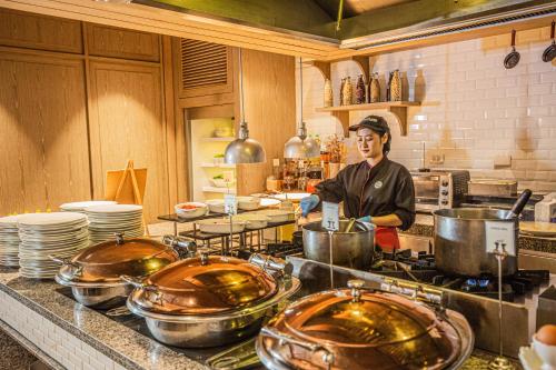 Mad på resortet eller i nærheden