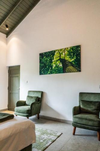 Posezení v ubytování Villa Apsara by Avant Leisure