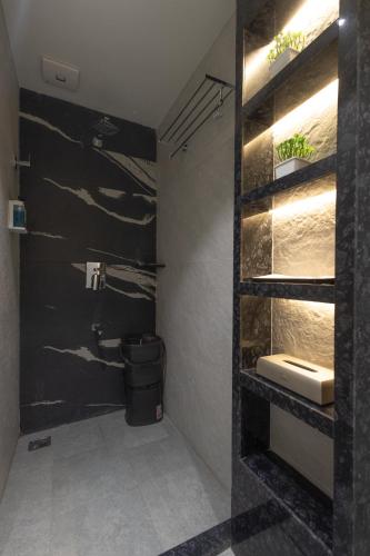 カーンプルにあるDeep Hotelのギャラリーの写真
