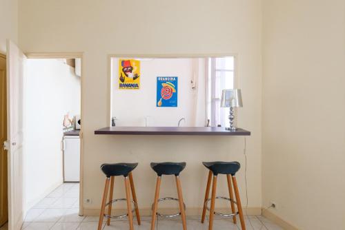 LE RÉTRO studio avec mezzanine en plein centre
