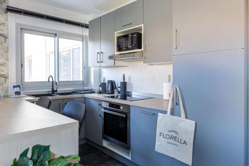 LA PALMERAIE joyeux studio avec balcon, à deux pas de la Banane