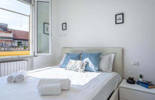 JOIVY Sublime Flat with Balcony