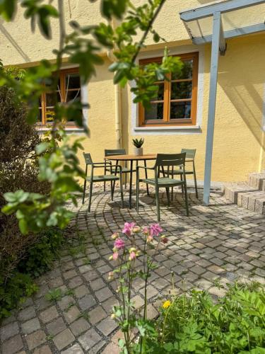 Taman di luar Ferienwohnung Ava No4 - 4 Gäste