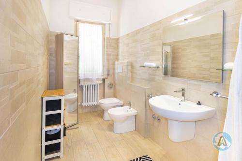 Koupelna v ubytování 79a - comodo appartamento per il mare