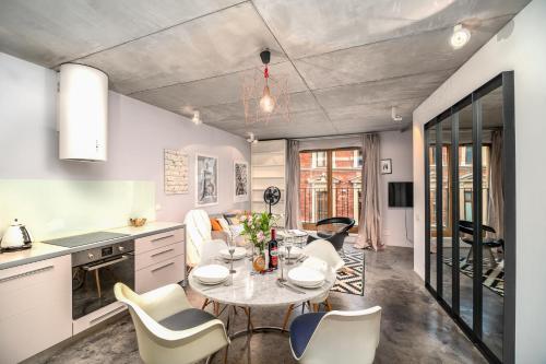 Krakow Old Town - 47m2, Top location - by Rentujemy