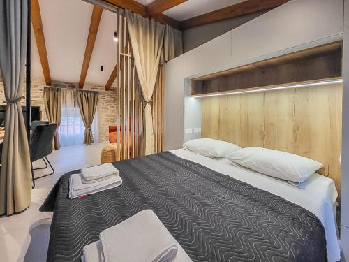 En eller flere senge i et værelse på Apartment Bale 2385