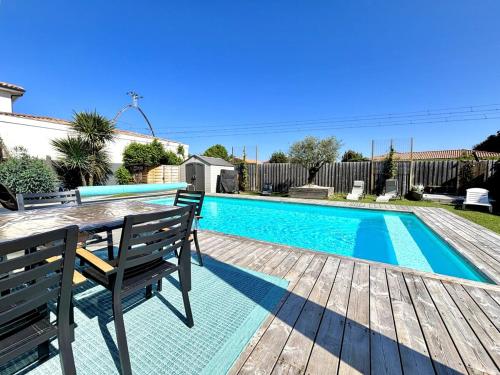 Photo de la galerie de l'établissement Maison climatisée avec piscine au cœur du bassin, à Gujan-Mestras