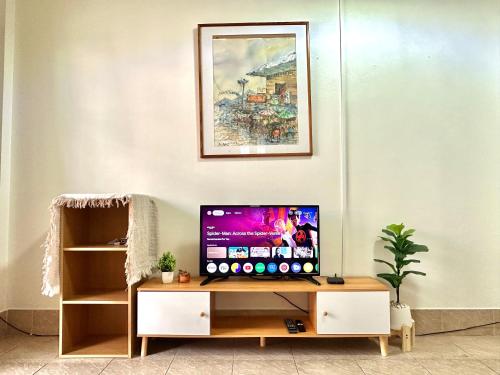 Et tv og/eller underholdning på 2-Bearoom house in the city center