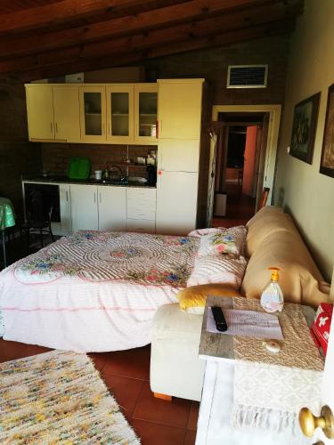 Ένα ή περισσότερα κρεβάτια σε δωμάτιο στο Casa dos Confrades