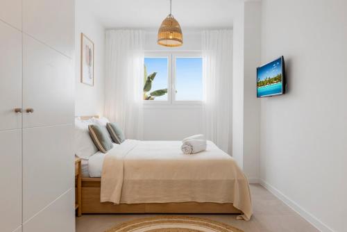 Luxury 2BR - 400m to Beach - Pool & Views - Casa Los Amigos