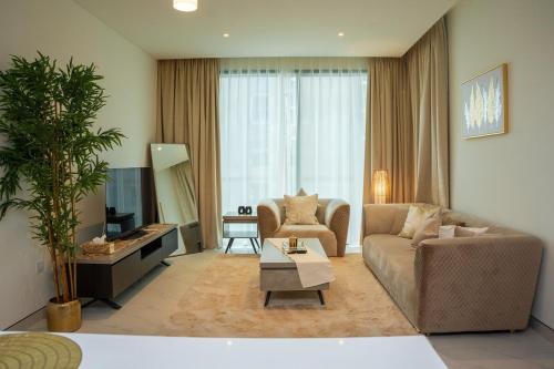 Luxury 1BR Suite - Comfort Meets Class
