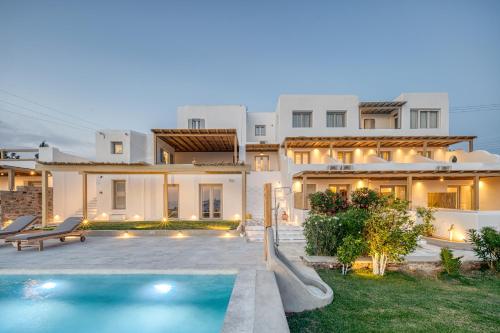 Bazén v ubytování Athera Suites Mykonos nebo v jeho okolí