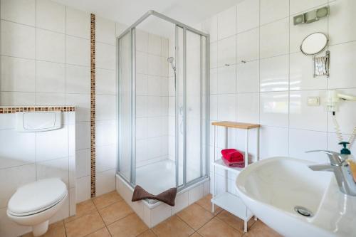 Koupelna v ubytování Gasthaus & Pension "Zur Schaabe"