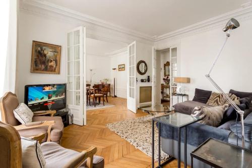 Chic Parisian Stay Trocadéro & Eiffel Tower