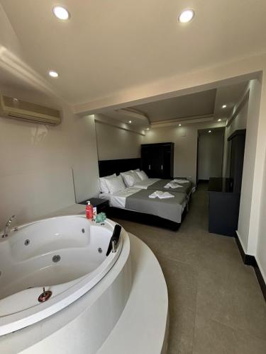 Apartment wıth jacuzzı and pool 10 mınutes from the DeadSea