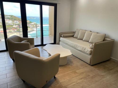 Sea View 02 Bedroom Apartment with Terrace