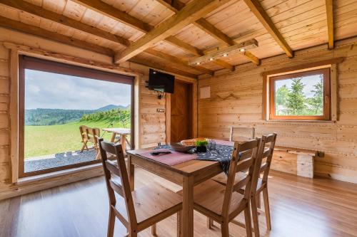 Landskap semula jadi dekat dengan lodge