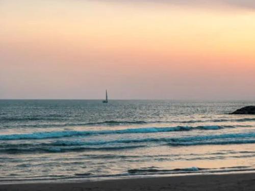 60 m2 - 6 people, 3-min walk to Azur beach