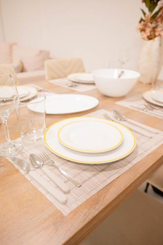Sweet Family Home 1