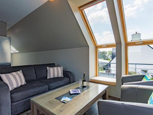 Ruang duduk di Apartment Les Chardons Bleus 2 - BRP205 by Interhome