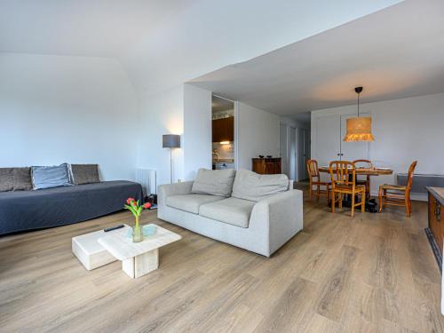 Χώρος καθιστικού στο Apartment PLEIN SUD by Interhome