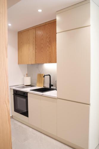 Una cocina o zona de cocina en Adriatic Stay