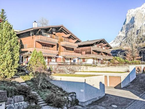 Apartment Chalet Almis-Bödeli-2 by Interhome