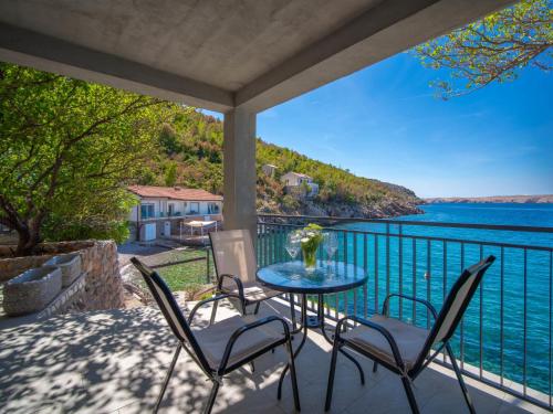 Apartment Bajadera by Interhome