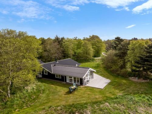 Zahrada ubytování Holiday Home Eske - 200m to the inlet by Interhome
