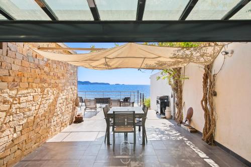 Maison sur l'eau-Hyères-Almanarre-Parkings Clim WIFI By HC