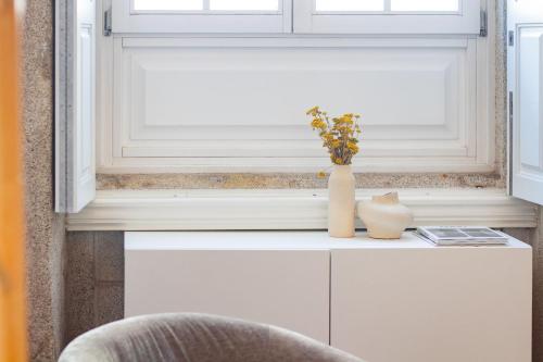 Cozy Mezzanine Hideaway w AC by LovelyStay