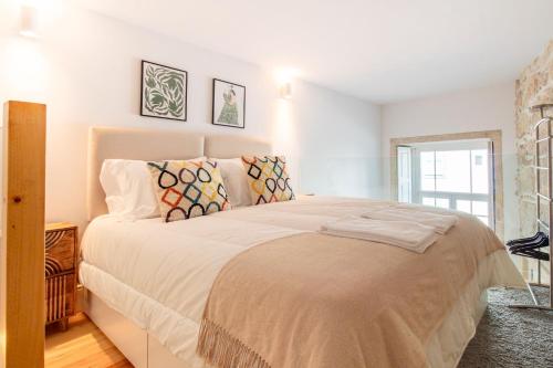Cozy Mezzanine Hideaway w AC by LovelyStay