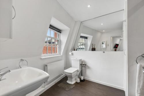 Penthouse near park - air con - Guest and the City photo 56
