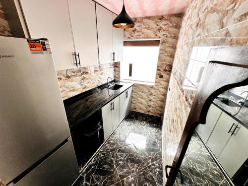 Una cocina o zona de cocina en Atlas Hostel Taghazout
