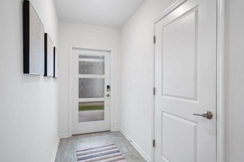 CONDO 2bed2bath next to Disney w Free Water Park photo 6