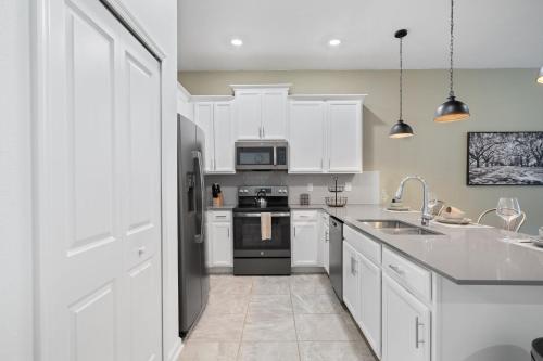 CONDO 2bed2bath next to Disney w Free Water Park photo 8